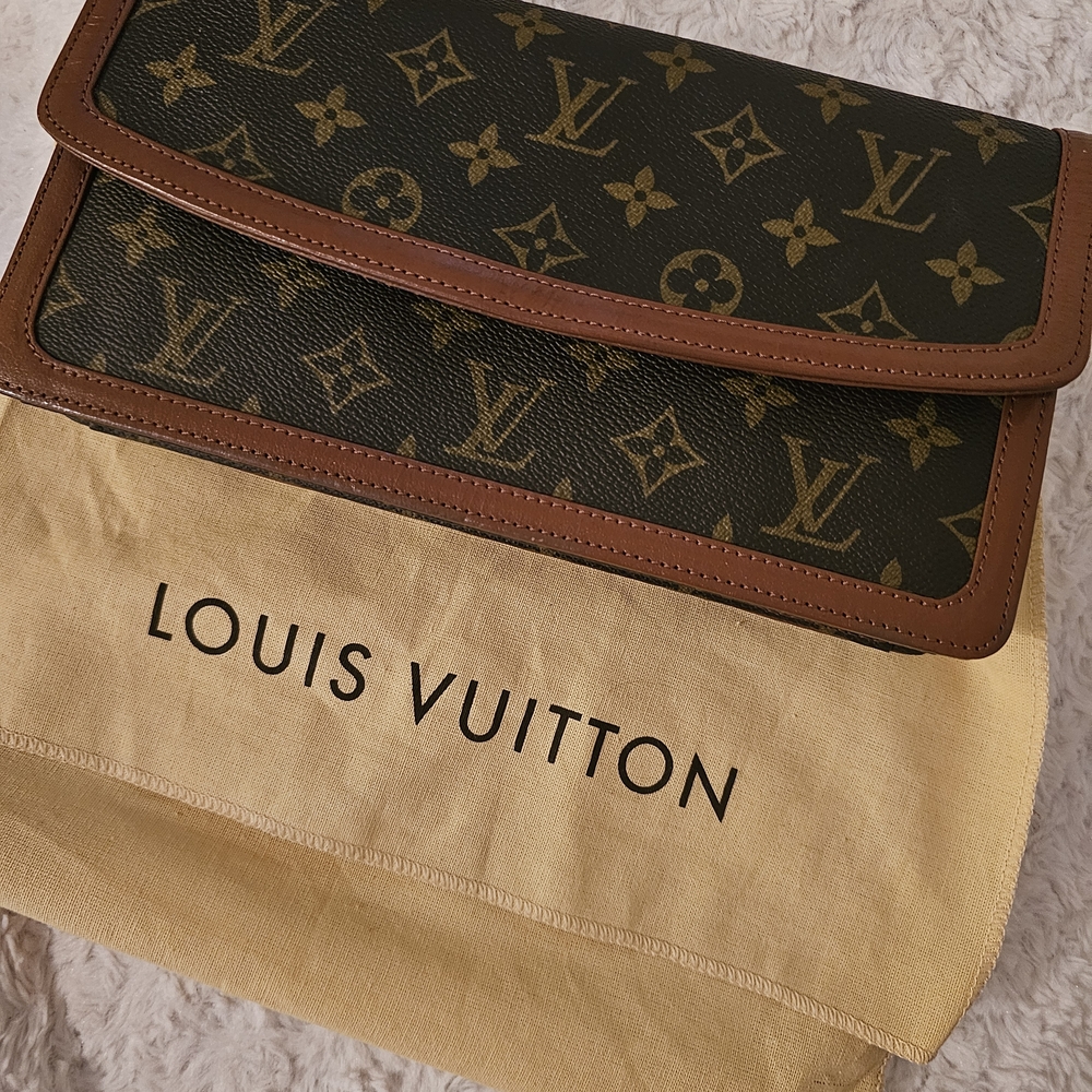 Louis Vuitton Monogram Canvas Clutch